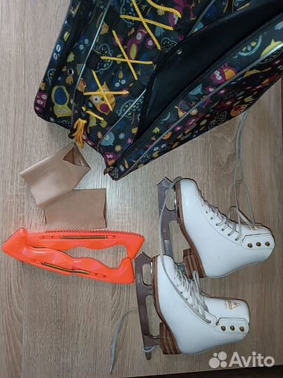 Коньки фигурные