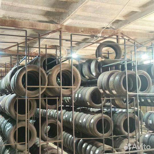 Nokian Tyres Weatherproof SUV 235/55 R18 104L