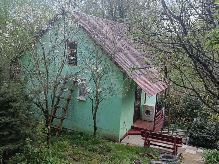 Дом 36 м² на участке 4 сот.