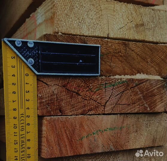 Шлифованные доски лиственницы 55x125 мм, равномерная поверхность