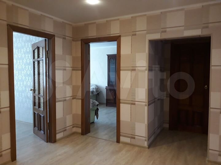 3-к. квартира, 94 м², 2/10 эт.