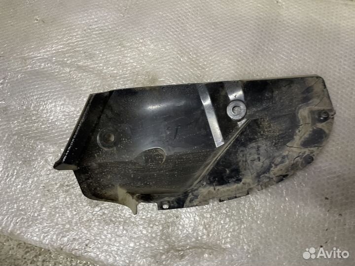 Подкрылок задний правый локер Sandero 2 Сандеро