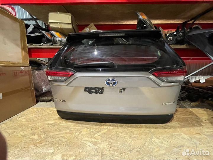 Крышка багажника Тойота Рав 4 50