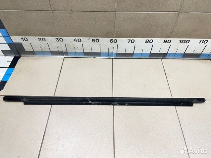 Накладка стекла двери задняя правая Bmw 6-Serie Gt