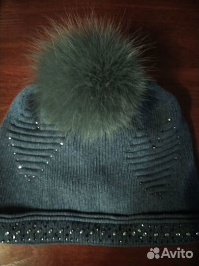Куртка пуховик женская 42 - 44 + шапка