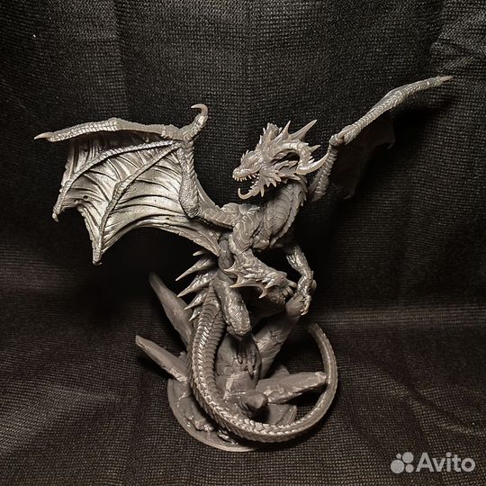 Дракон фигурка
