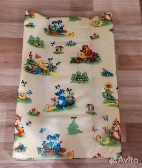 Пеленальная доска в ванну