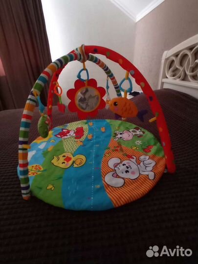 Развивающийся коврик Жирафики