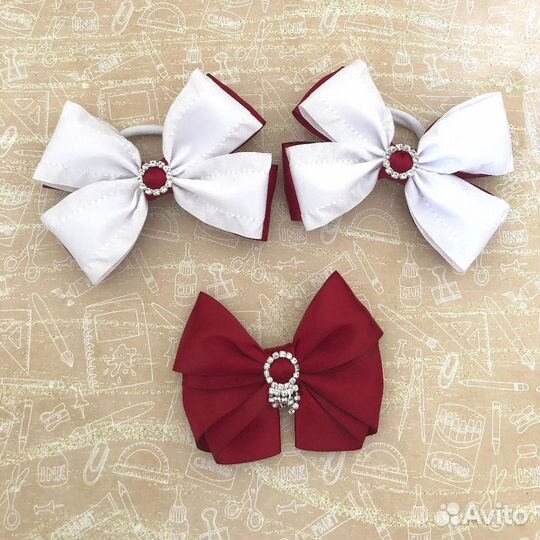 Школьный галстук и банты