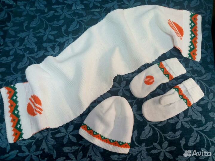 Комплект шапочка, шарф, варежки