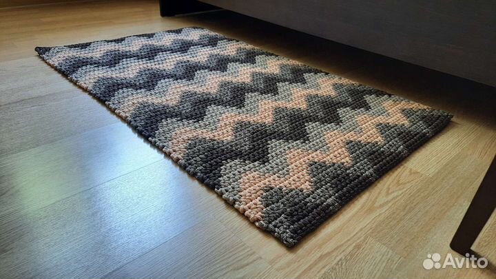 Коврик ручной работы