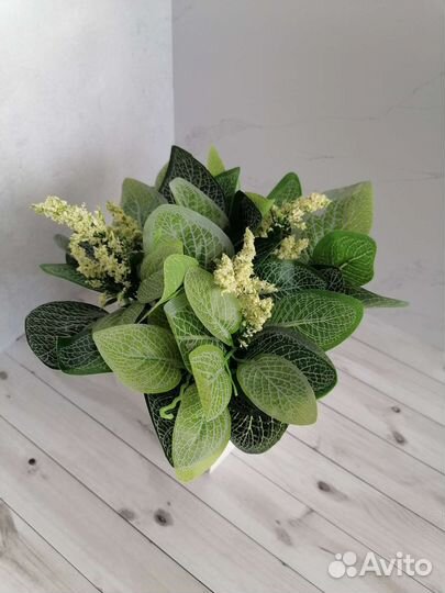 Искусственные цветы, растения