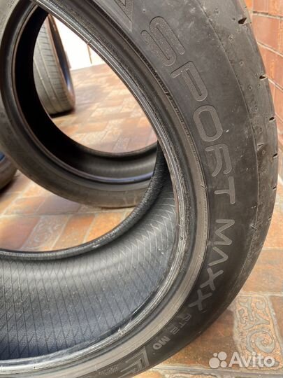 Dunlop SP Sport Maxx RT 2 255/45 R20 и 285/40 R20