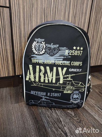 Школьный рюкзак