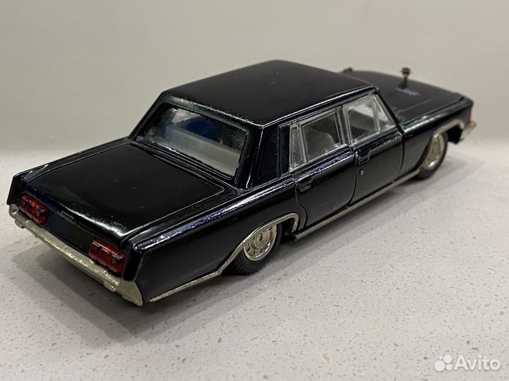Модель автомобиля ЗИЛ 117 СССР 1:43 агат тантал