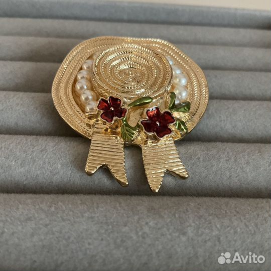 Брошь шляпка стиль винтаж