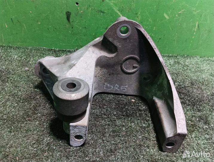 Кронштейн опоры кпп Citroen C5 2009