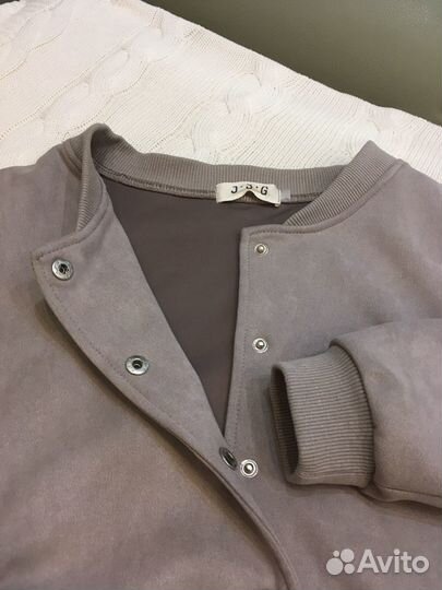 Бомбер женский