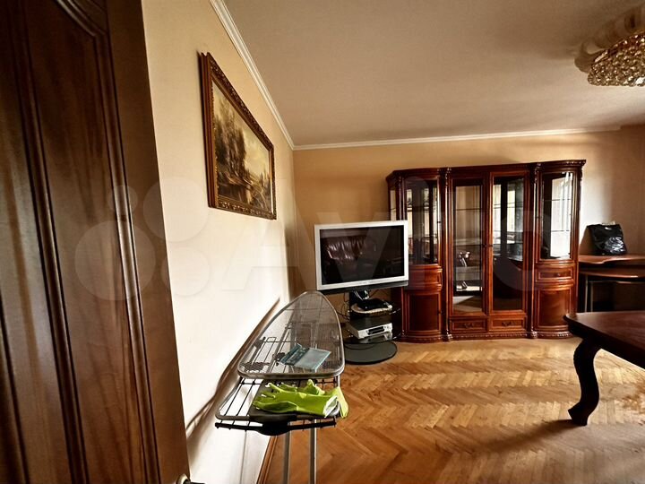 2-к. квартира, 51 м², 3/9 эт.