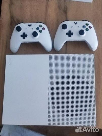 Xbox One S 1tb с приводом