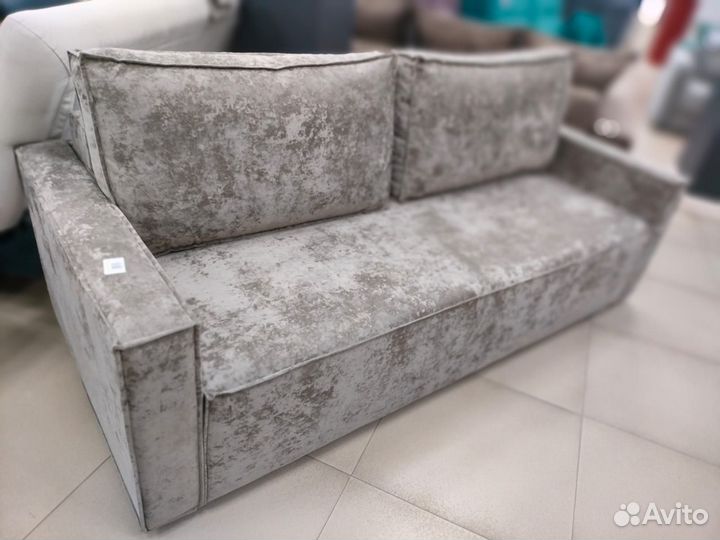 Новый прямой диван