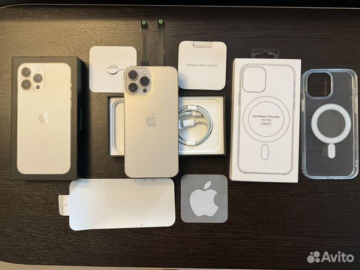 iPhone 13 pro max 256 gold