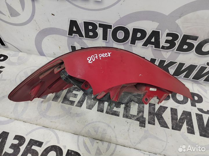 Фонарь задний правый Peugeot 207 рестайлинг