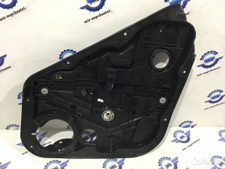 Стеклоподъемник задний левый Kia Sportage 4 QL