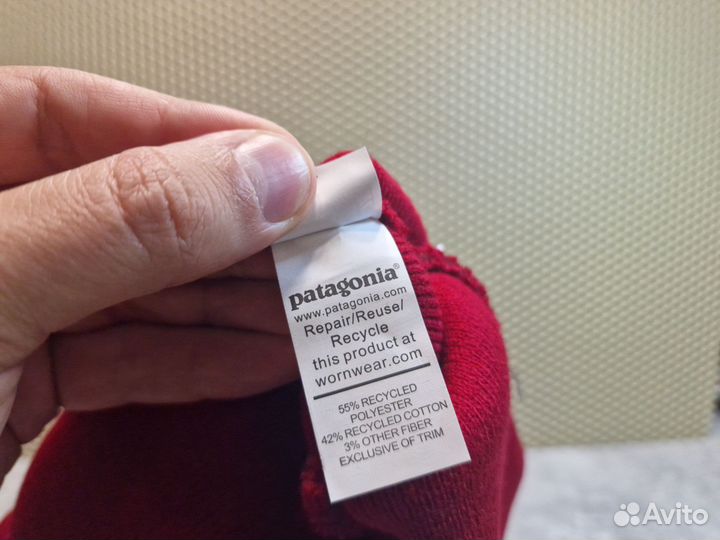 Зимняя шапка Patagonia красного цвета