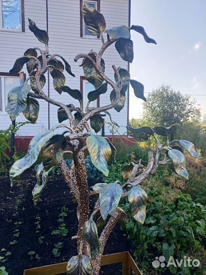 Кованые декларативная вешалка