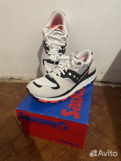 Кроссовки Saucony azura