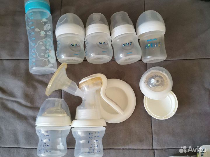 Бутылочки для кормления avent и молокоотсос ручной