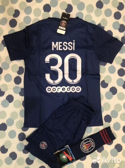 Футбольная форма псж+гетры псж