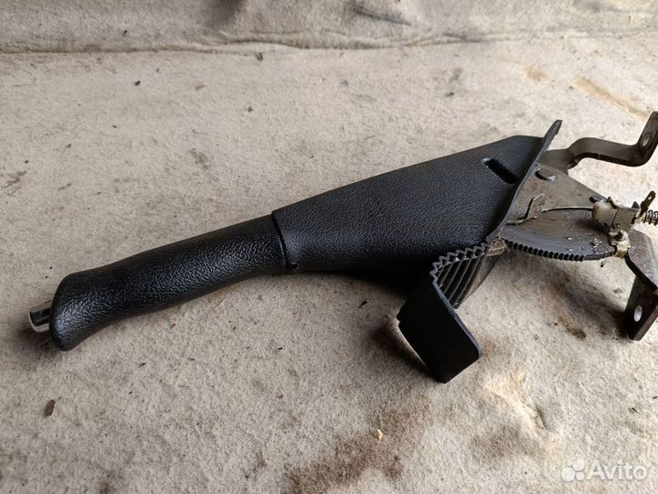 Ручник стояночного тормоза Rover 45