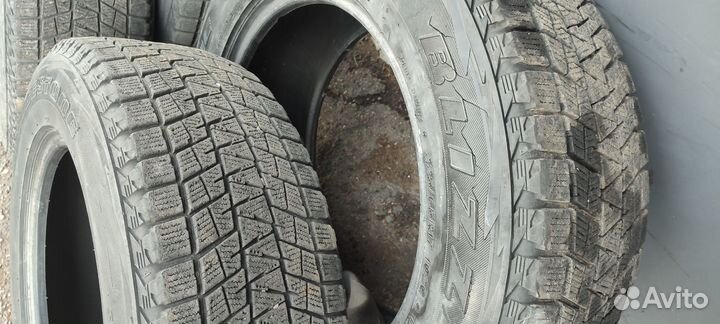Bridgestone Blizzak DM-V1 225/65 R17 102Q