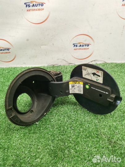 Лючок топливного бака Ford Focus 2 хетчбек 3 двери