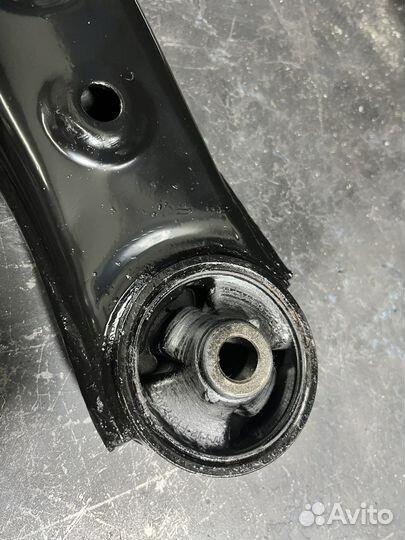 Рычаг передний правый hyunday grand starex