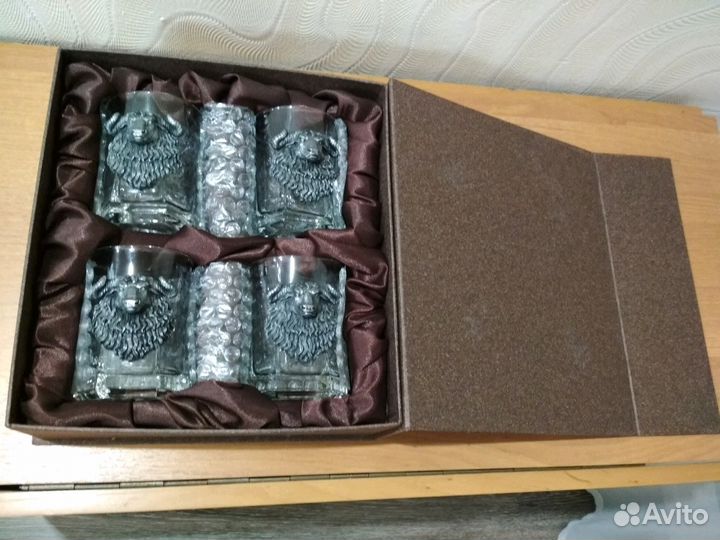 Набор стаканов