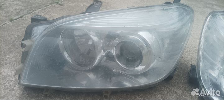 Фары на Rav4 3 поколения