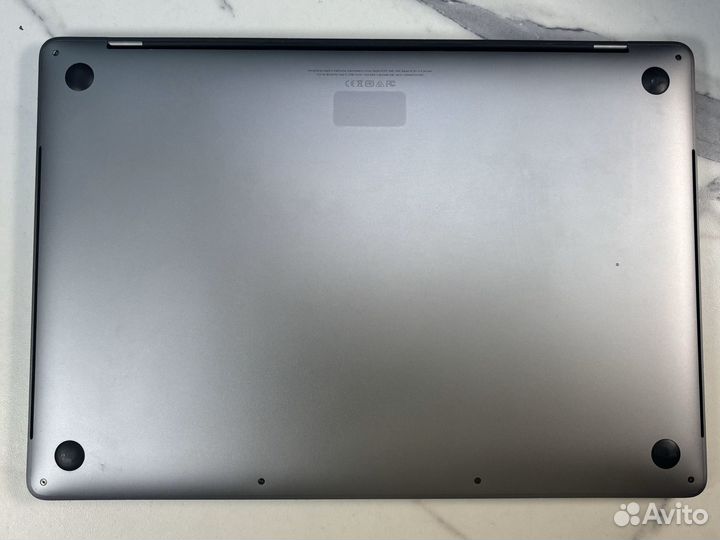 MacBook Pro 15 2017 i7 16/512 Radeon Pro 555 2gb