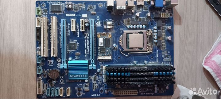 Материнская плата с процессором