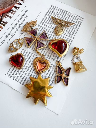 Винтажные броши и кулоны франция