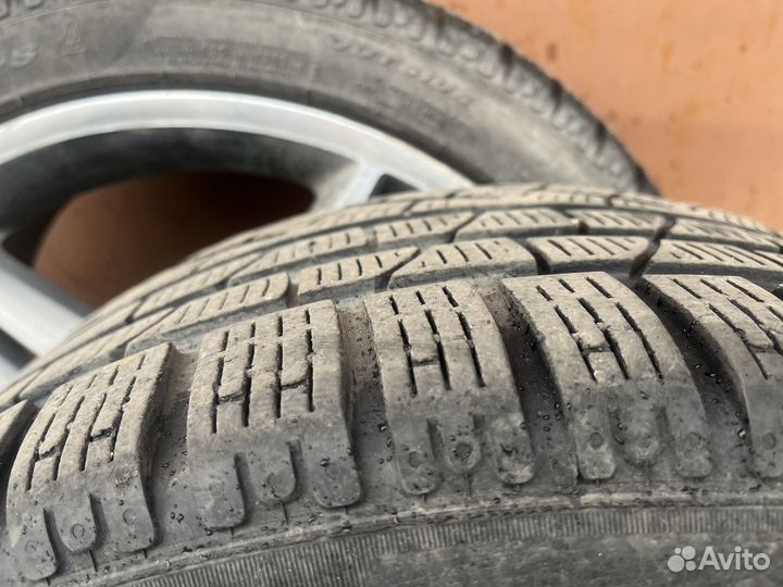 Pirelli Sottozero Winter 240 225/40 R18