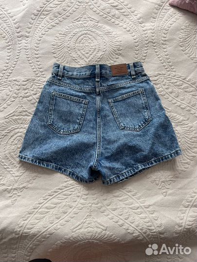 Пакет с женскими вещами