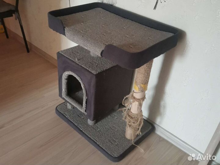Домик для кошки с когтеточкой