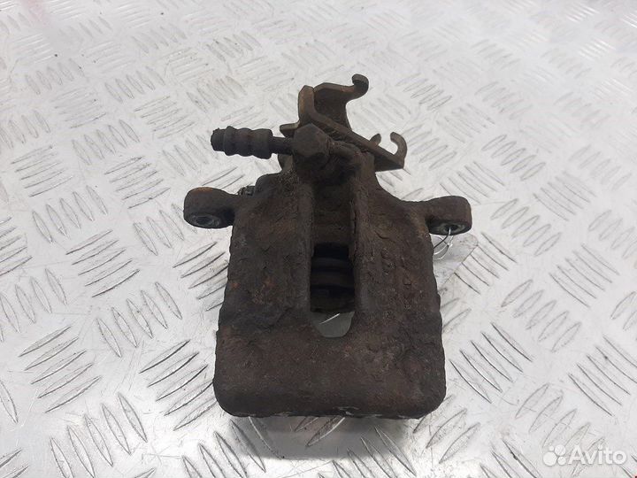 Суппорт задний левый для Volvo S40 V40 1