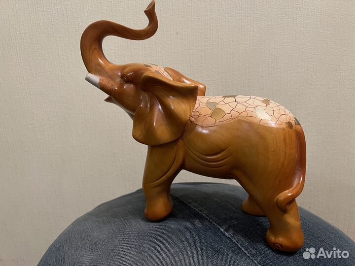 Фигурка слона