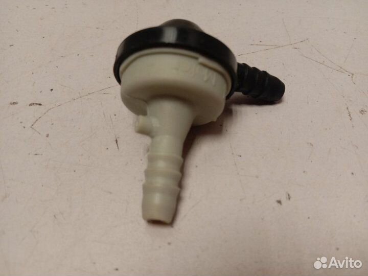 Клапан вентиляции картерных газов Volkswagen Golf