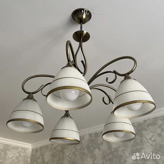 Люстра потолочная