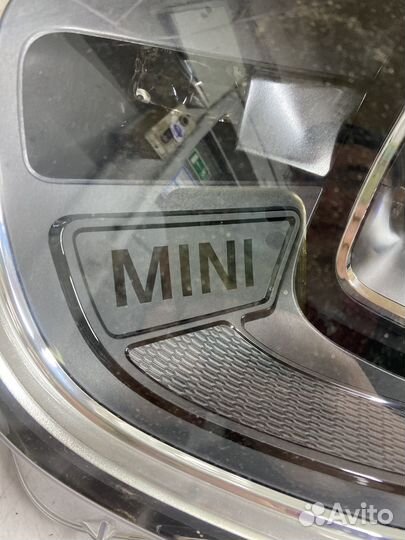 Фарa правая Mini country F60